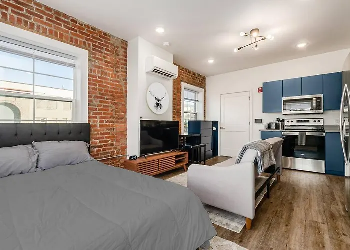 Apartment Loft With Pool Table! Pet-friendly Haven! Columbus